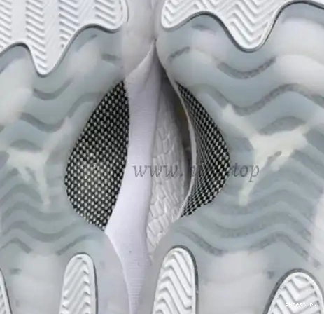 Low Air Authentic Jordan 11 Columbia 0613